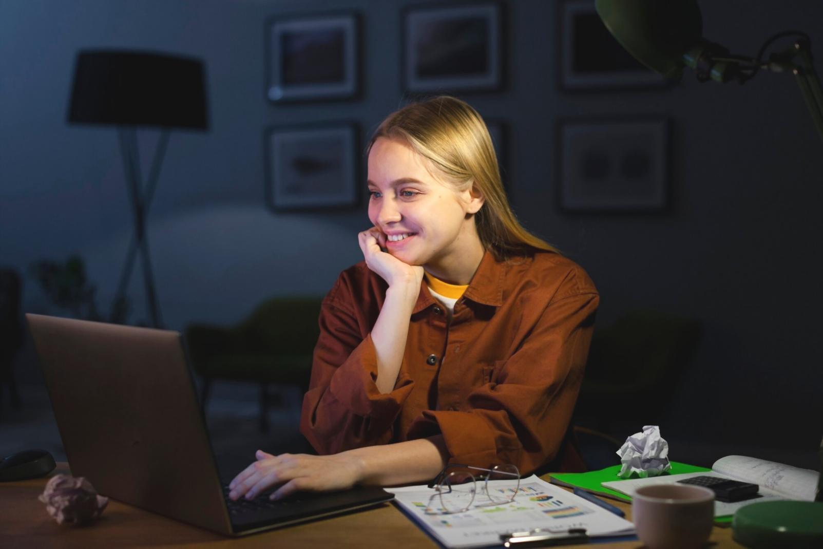Notre équipe travaillant sur un projet de création de site web personnalisé